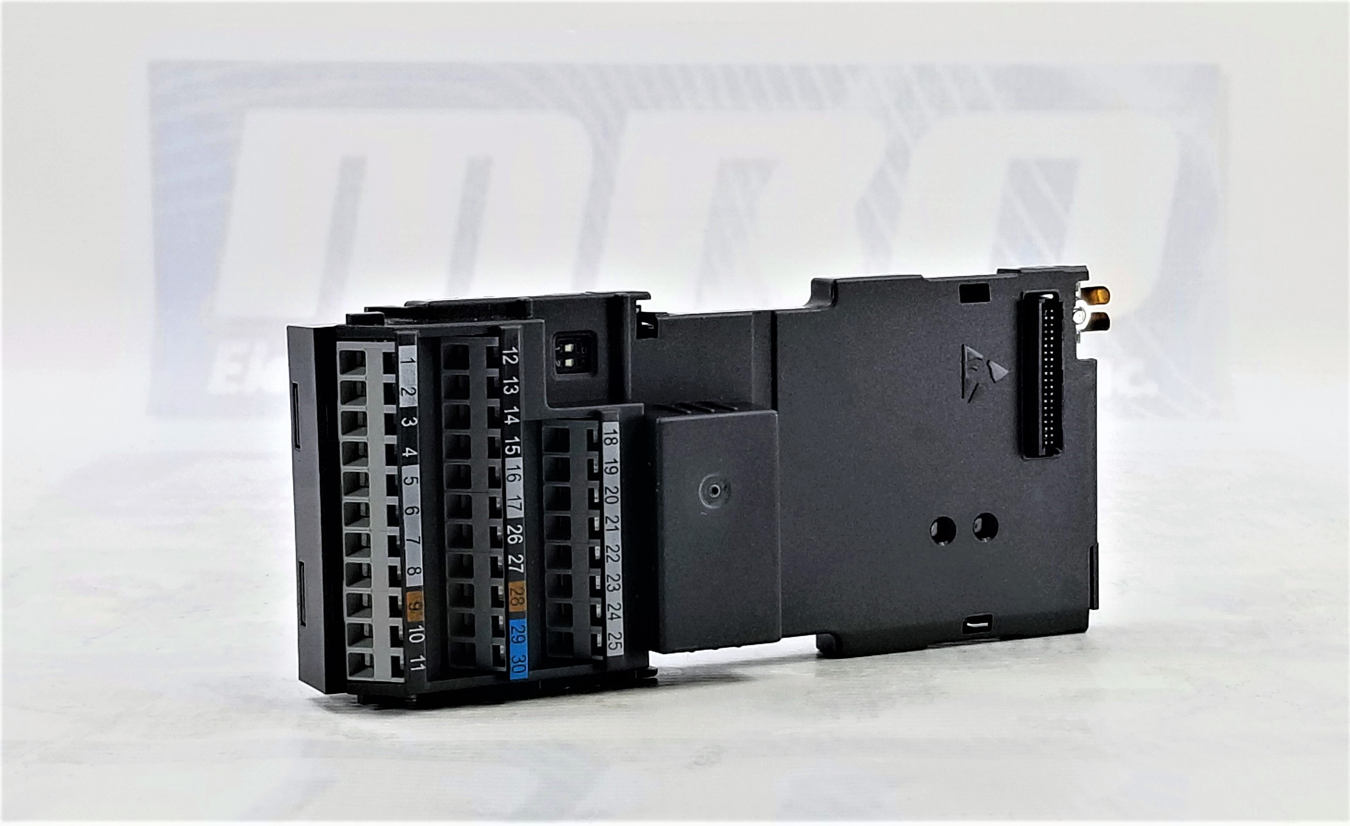 Details about   NIB Siemens MM440 I/O Module        6SE6400-7AA00-0BA0     A5E02360178 